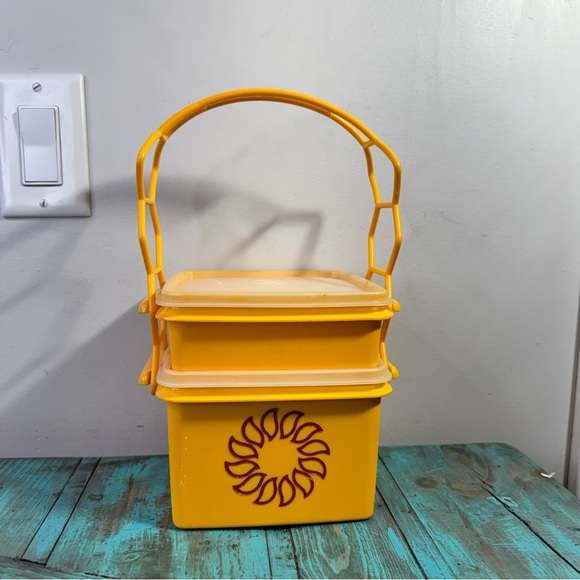 Vintage Tupperware Golden Harvest Sun Container Set, Square, 1674-6 - Picture 2 of 11